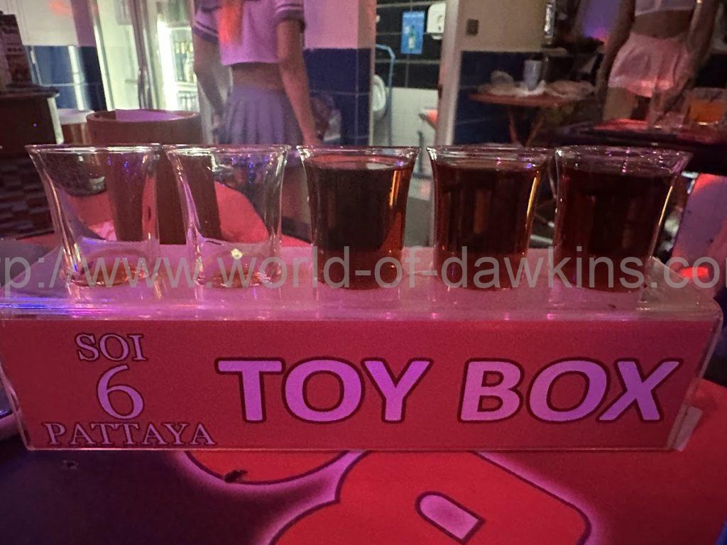 Toy Box Bar パタヤソイ6のバービアToyBoxで岩田絵里奈似のタイ女性とのプレイ体験談